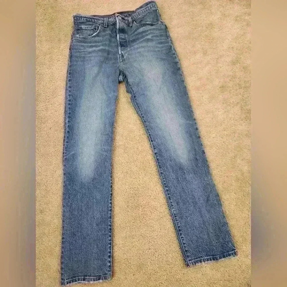 Levi Medium Wash Blue Jeans Straight Leg 30X32 Men #B37 - Picture 1 of 5